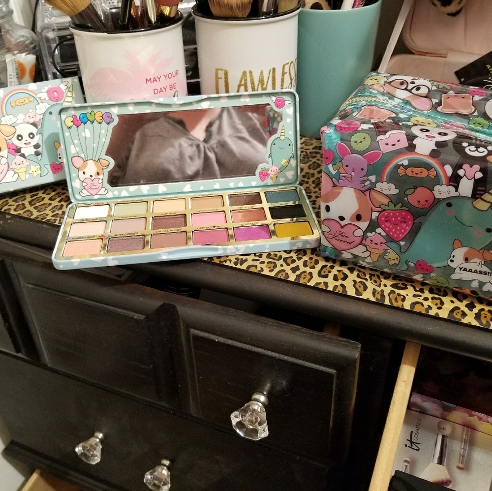 Too faced limited edition pallet and makeup bag